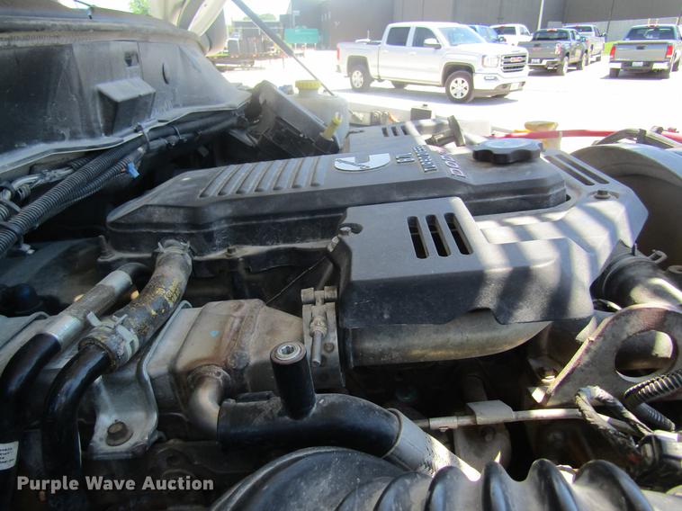 image for item DD8452 2008 Dodge Ram 5500 bucket truck