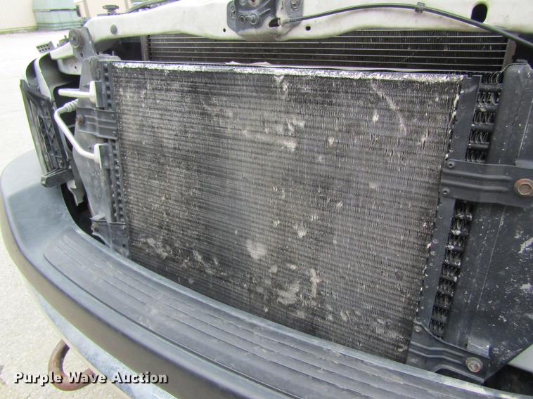 image for item DD8452 2008 Dodge Ram 5500 bucket truck