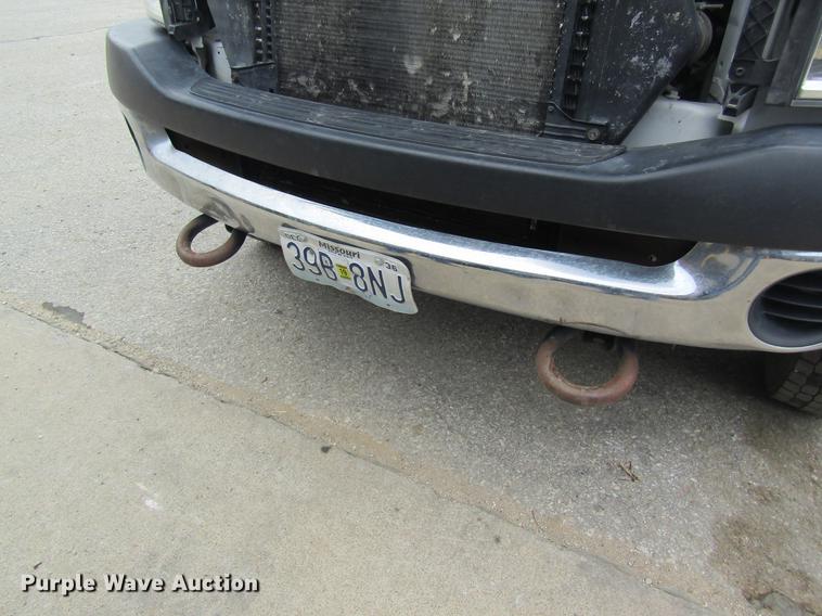 image for item DD8452 2008 Dodge Ram 5500 bucket truck