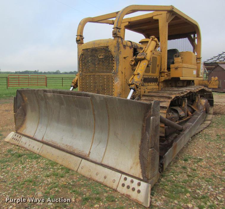 image for item DD8461 1971 Caterpillar D7F dozer
