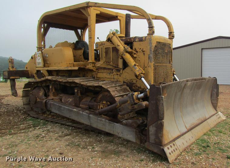 image for item DD8461 1971 Caterpillar D7F dozer