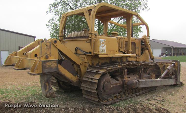 image for item DD8461 1971 Caterpillar D7F dozer