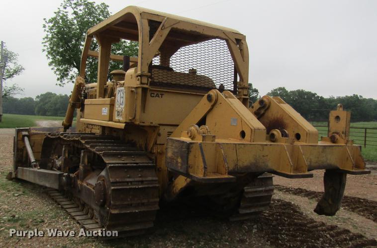 image for item DD8461 1971 Caterpillar D7F dozer