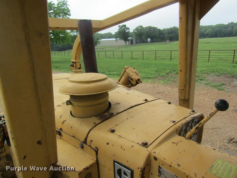 image for item DD8461 1971 Caterpillar D7F dozer