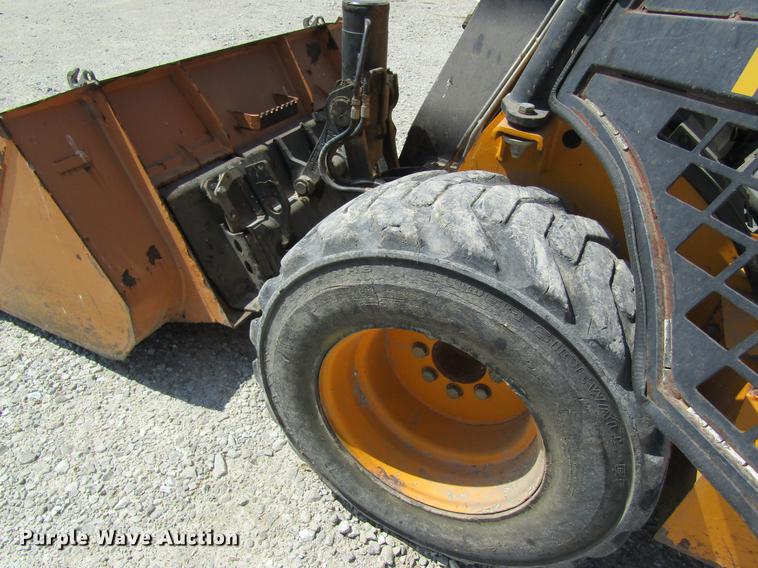 image for item DD8465 1999 JCB 185 skid steer