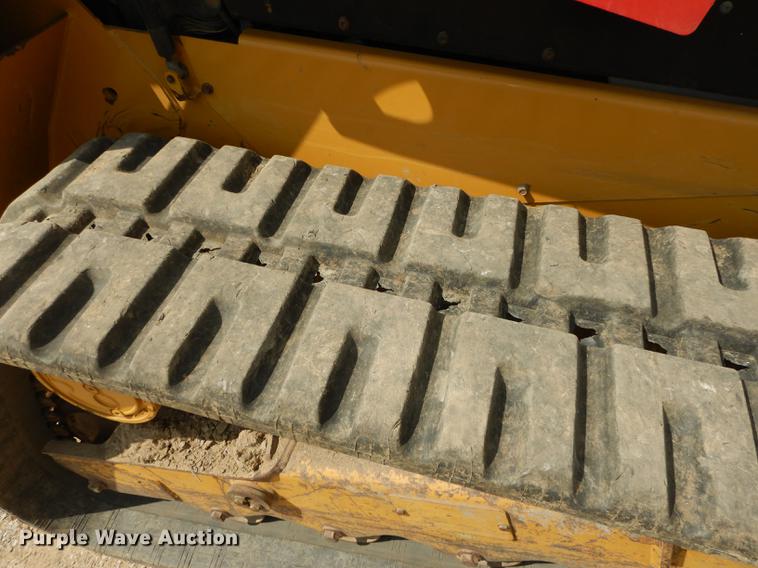 image for item DE1724 2012 Caterpillar 289C skid steer