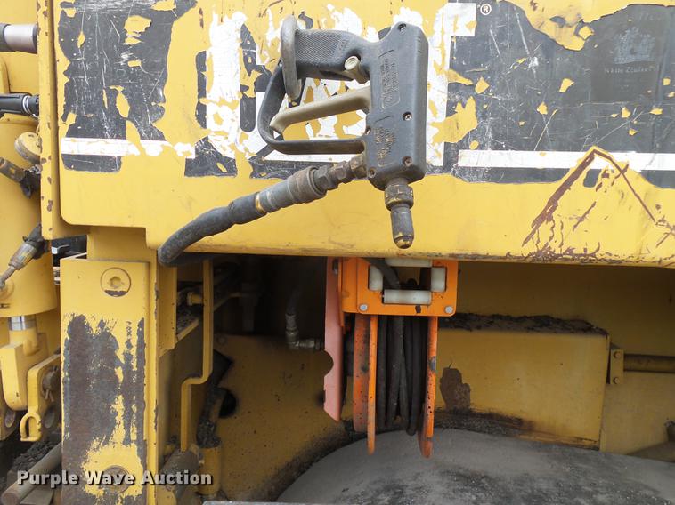image for item DE3653 2003 Caterpillar AP1055B paver