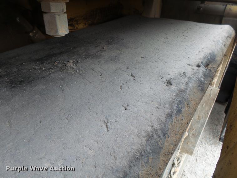 image for item DE3653 2003 Caterpillar AP1055B paver