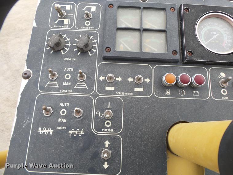 image for item DE3653 2003 Caterpillar AP1055B paver