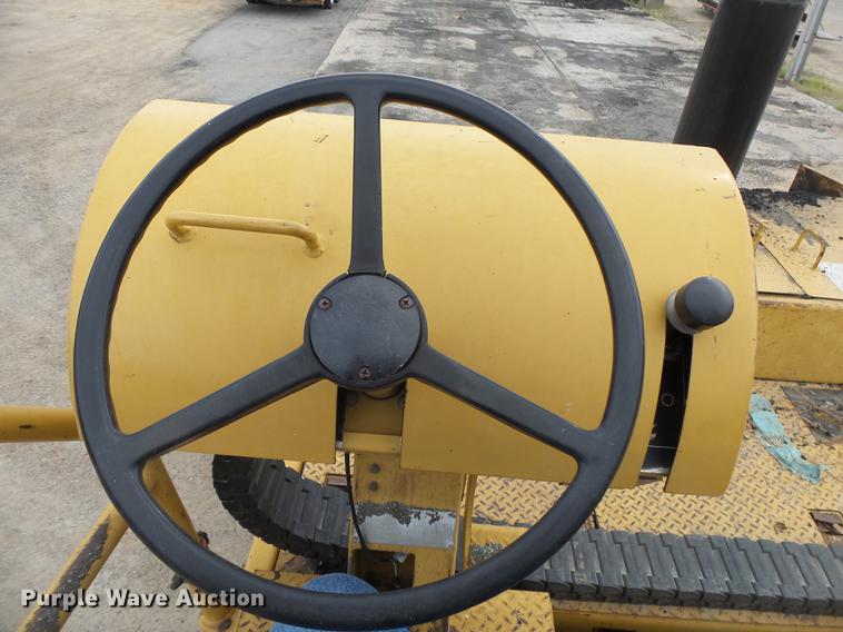 image for item DE3653 2003 Caterpillar AP1055B paver