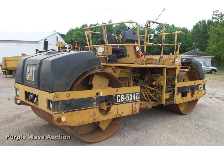 image for item DE3654 1998 Caterpillar CB534C double drum vibratory roller