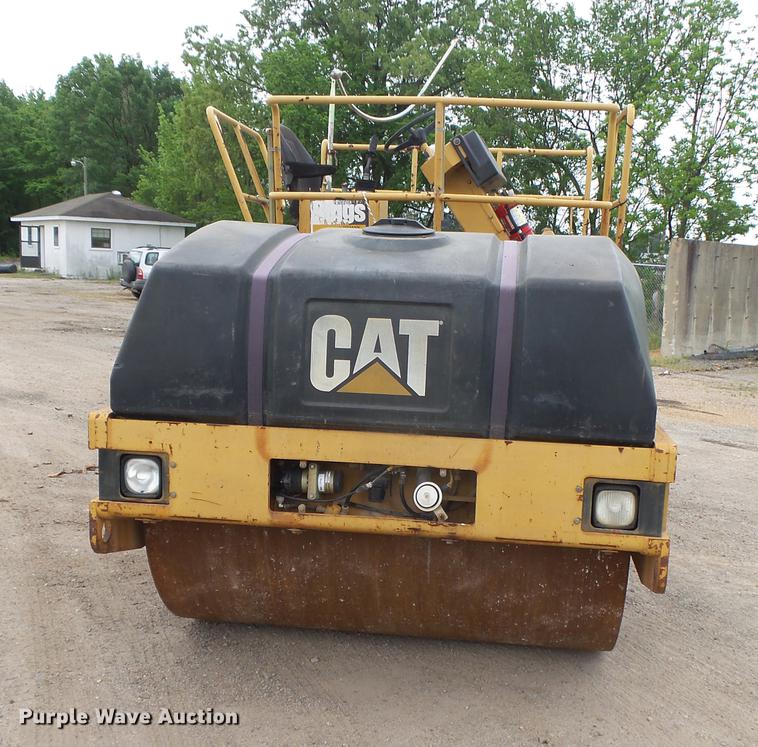 image for item DE3654 1998 Caterpillar CB534C double drum vibratory roller