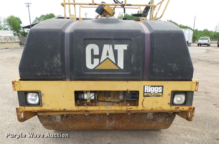 image for item DE3654 1998 Caterpillar CB534C double drum vibratory roller