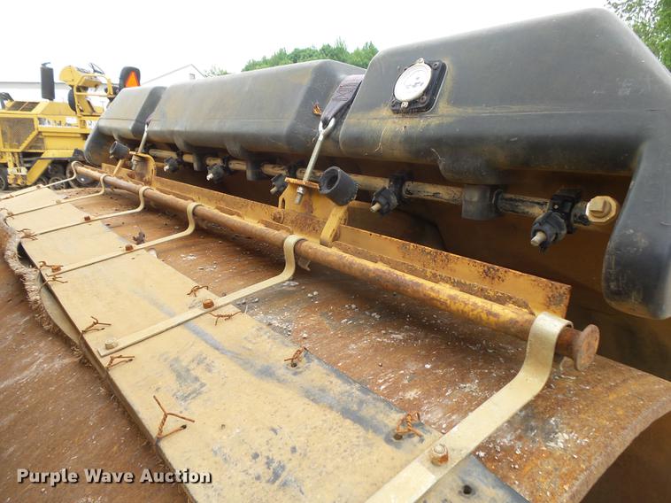 image for item DE3654 1998 Caterpillar CB534C double drum vibratory roller