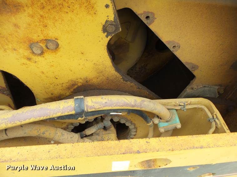 image for item DE3654 1998 Caterpillar CB534C double drum vibratory roller