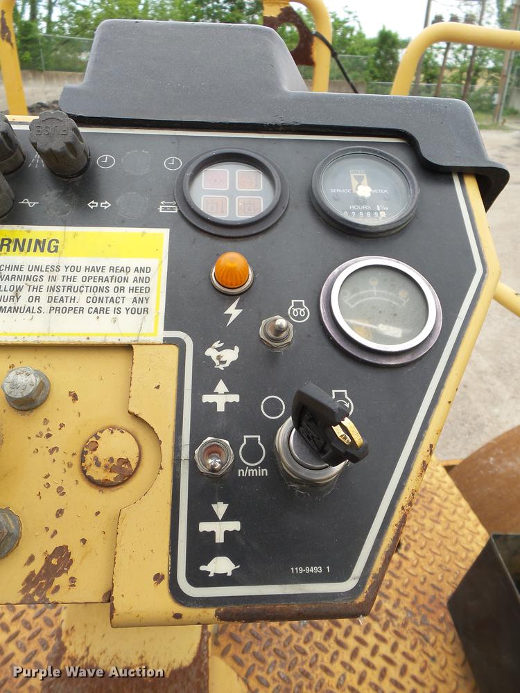 image for item DE3654 1998 Caterpillar CB534C double drum vibratory roller