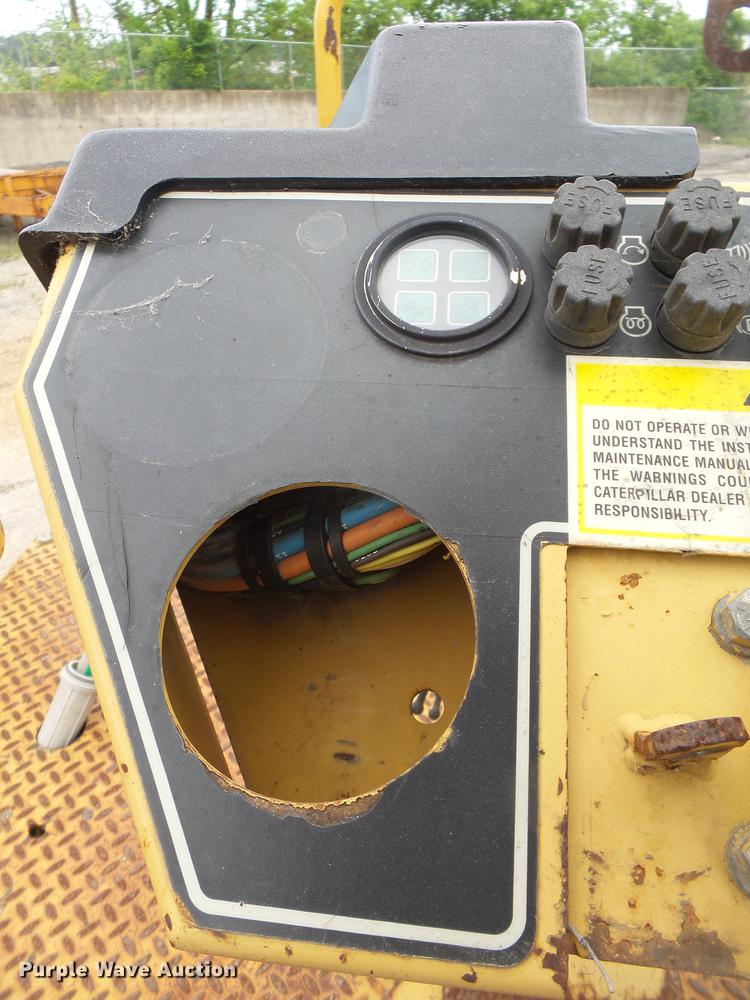 image for item DE3654 1998 Caterpillar CB534C double drum vibratory roller