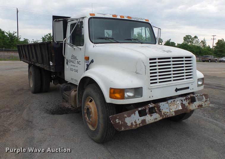 image for item DE3656 1993 International 4900 dump truck