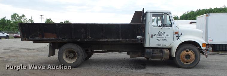 image for item DE3656 1993 International 4900 dump truck