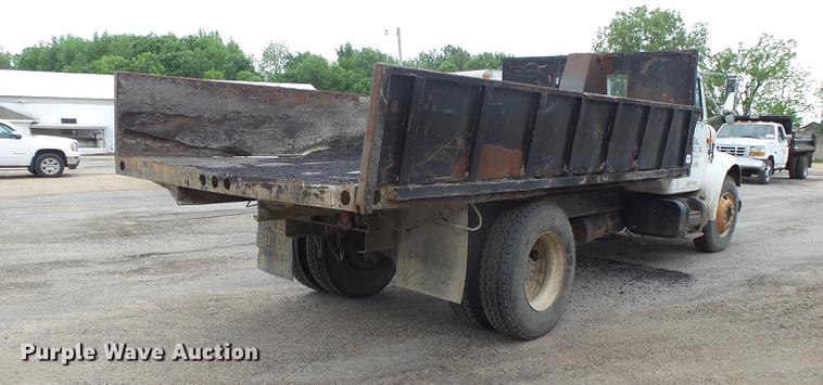 image for item DE3656 1993 International 4900 dump truck