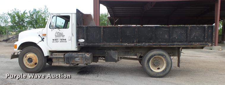 image for item DE3656 1993 International 4900 dump truck