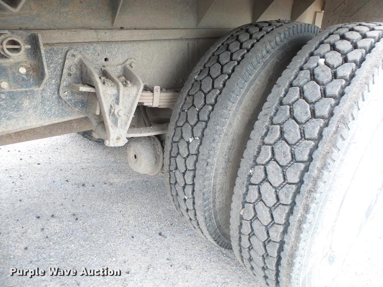 image for item DE3656 1993 International 4900 dump truck