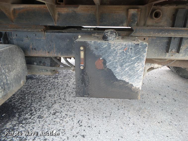 image for item DE3656 1993 International 4900 dump truck