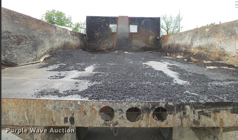 image for item DE3656 1993 International 4900 dump truck