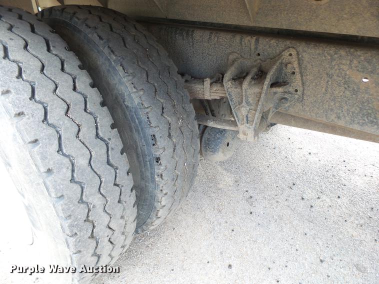 image for item DE3656 1993 International 4900 dump truck