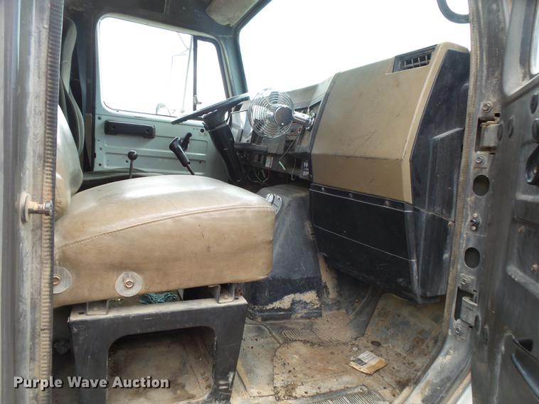 image for item DE3656 1993 International 4900 dump truck