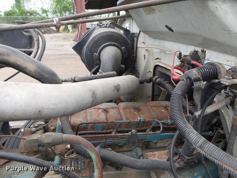 image for item DE3656 1993 International 4900 dump truck