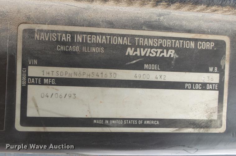 image for item DE3656 1993 International 4900 dump truck