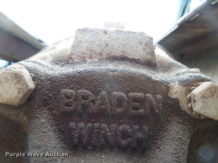 image for item DE3659 2005 International 7400 digger derrick truck