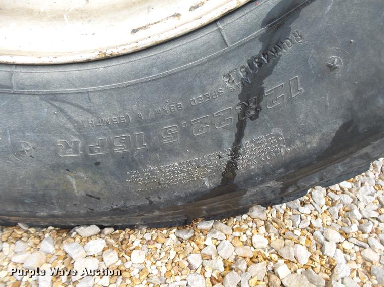 image for item DE3660 2004 International 7400 pressure digger truck