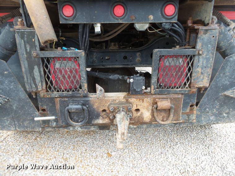 image for item DE3660 2004 International 7400 pressure digger truck