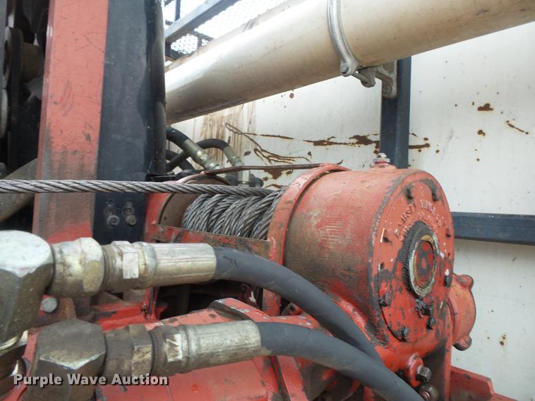 image for item DE3660 2004 International 7400 pressure digger truck