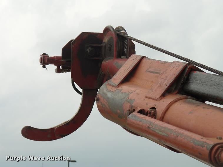 image for item DE3660 2004 International 7400 pressure digger truck