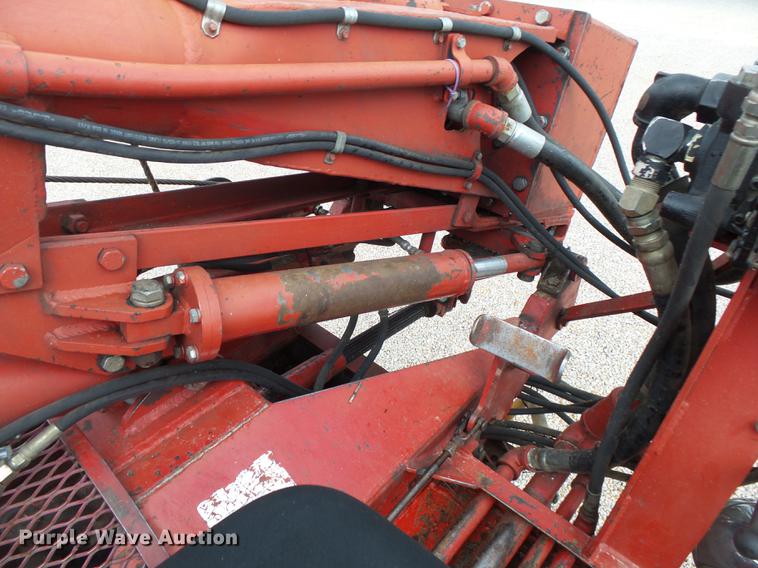 image for item DE3660 2004 International 7400 pressure digger truck