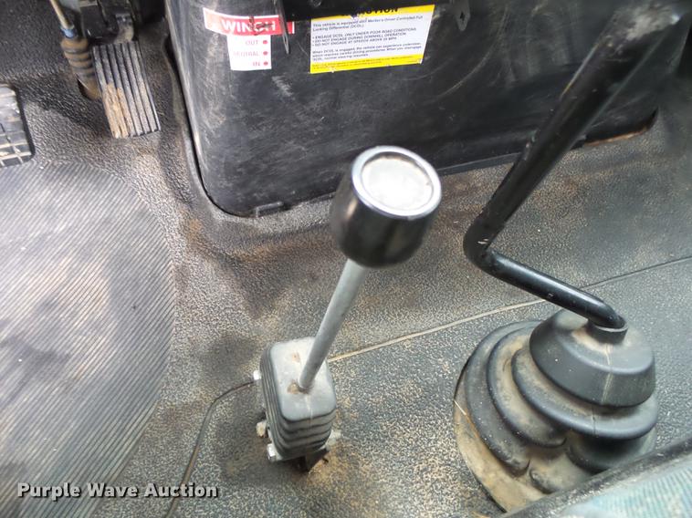 image for item DE3660 2004 International 7400 pressure digger truck