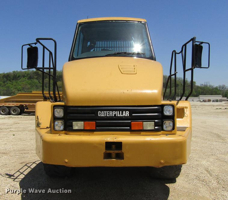 image for item DF3799 2001 Caterpillar 725 haul truck