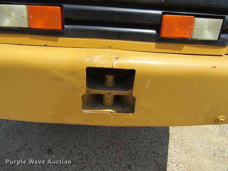 image for item DF3799 2001 Caterpillar 725 haul truck