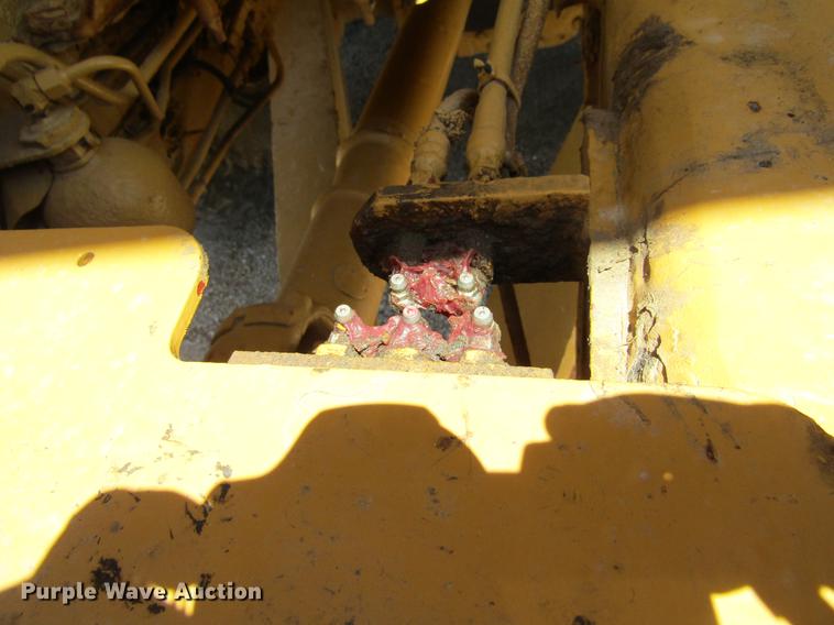 image for item DF3799 2001 Caterpillar 725 haul truck