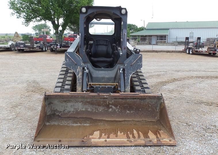 image for item DP9527 2011 John Deere 323D skid steer