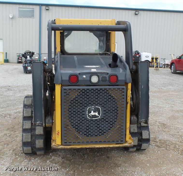 image for item DP9527 2011 John Deere 323D skid steer