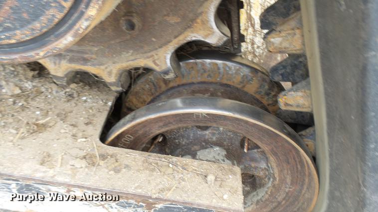 image for item DP9527 2011 John Deere 323D skid steer