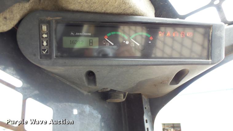 image for item DP9527 2011 John Deere 323D skid steer