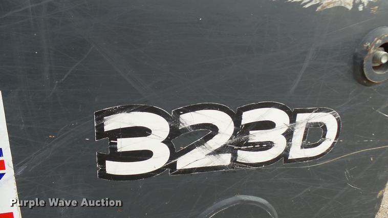 image for item DP9527 2011 John Deere 323D skid steer