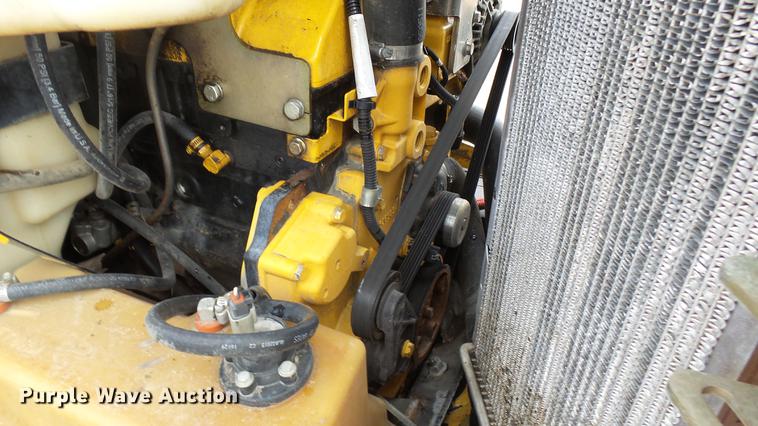 image for item DP9527 2011 John Deere 323D skid steer