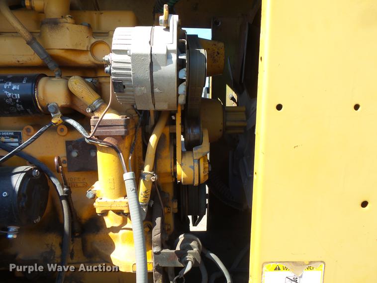 image for item DV9710 Caterpillar CS-433 single drum vibratory roller