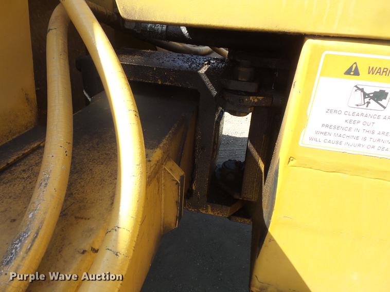 image for item DV9710 Caterpillar CS-433 single drum vibratory roller